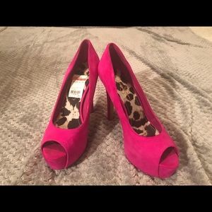 Hot pink jessica simpson pumps